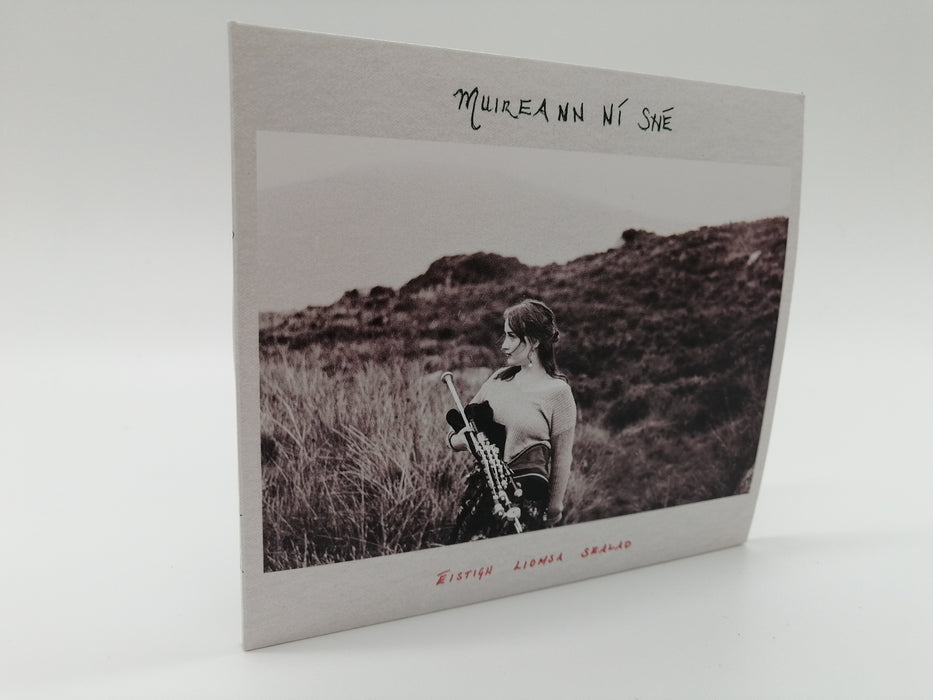 Éistigh Liomsa Sealad - Muireann Ní Shé